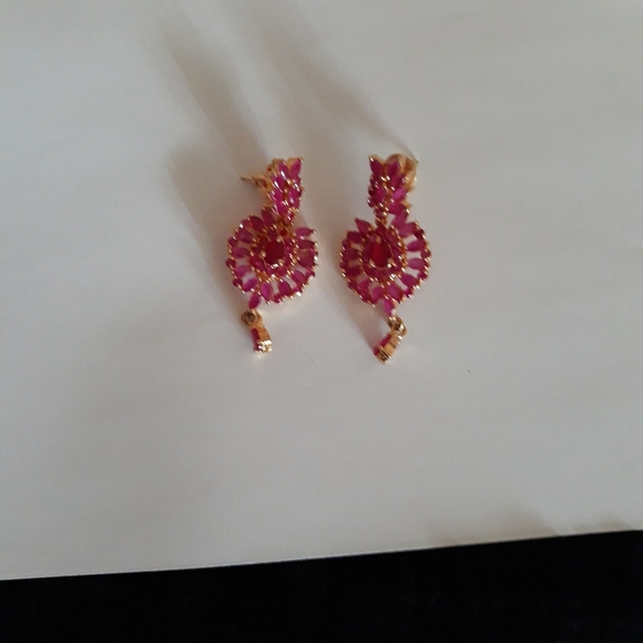 Earrings - Picture 2 of 6